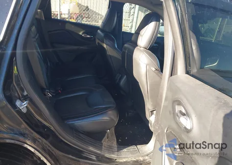 2015 Jeep Cherokee Trailhawk from USA, damaged, VIN 1C4PJMBS8FW741228